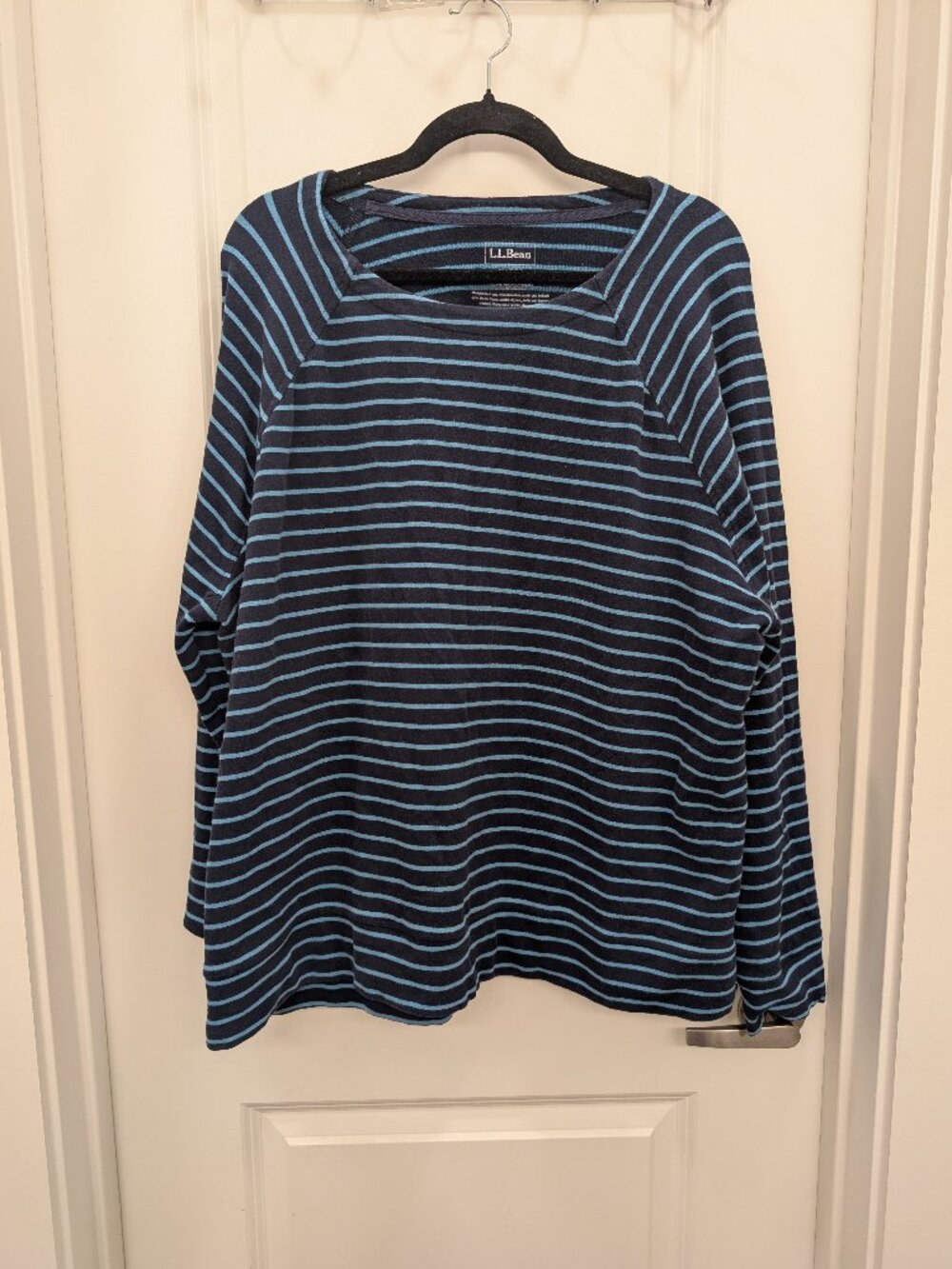 L.L.Bean Women's 3X Navy Blue & Light Blue Striped Raglan Long Sleeve Shirt
